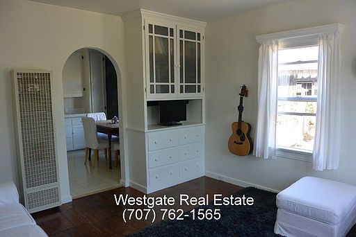 4th image of 728 Gossage Ave