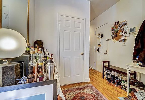 4th image of 286 Saint Johns Pl APT 1A