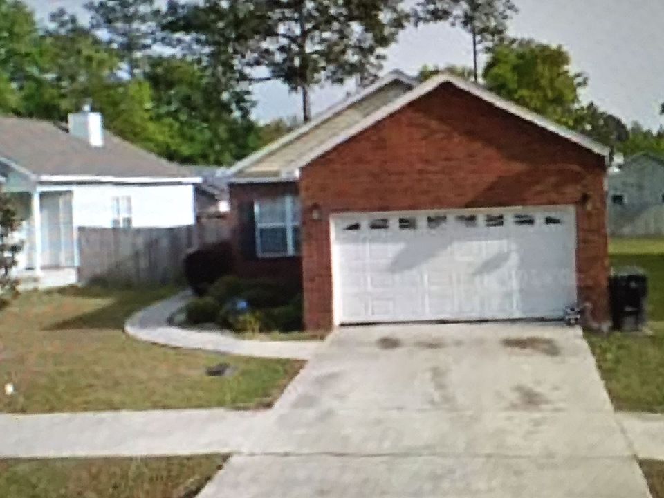 1st image of 945 Crawfordville Trce