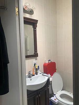 Rented by 50 Stanhope LLC | media 44