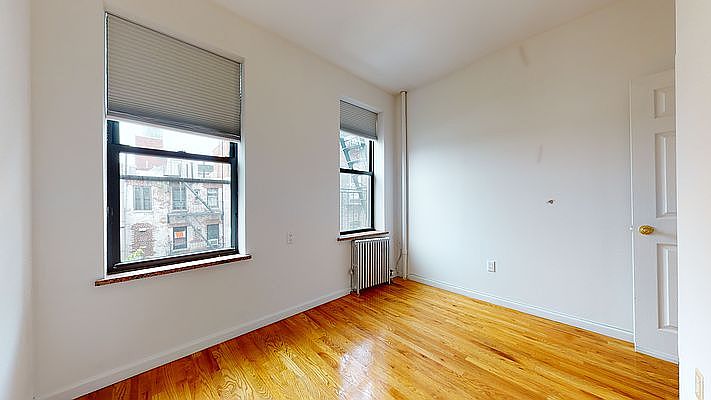 1st image of 214 E 10th St APT 14