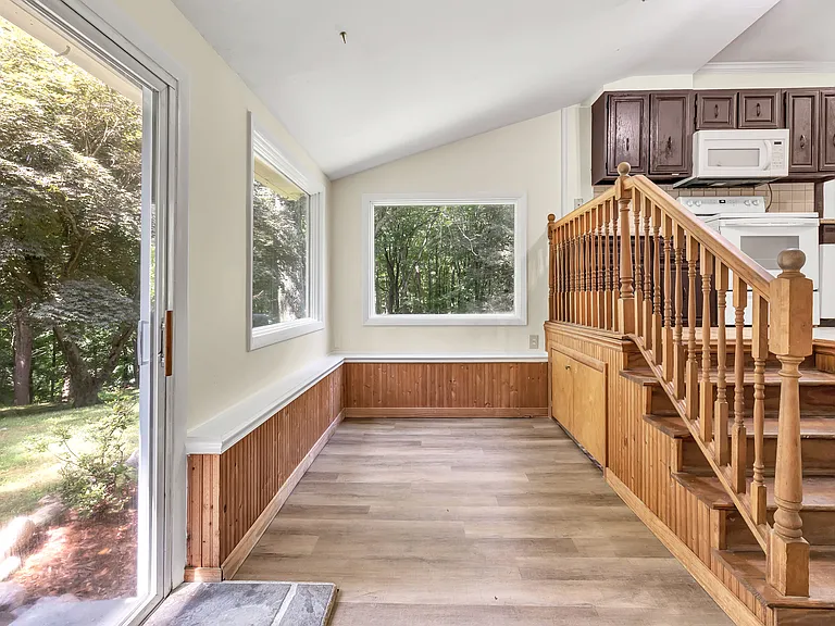 21 Old Redding Rd — Photo 23