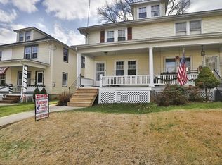 318 E New St, Lititz, PA 17543