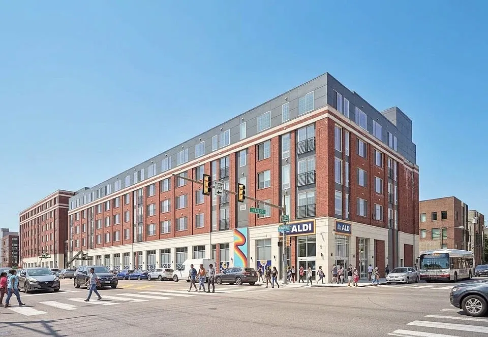 The Howell - 2101 Washington Ave