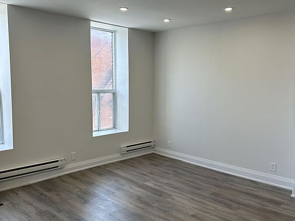 2nd image of 3 William St #3