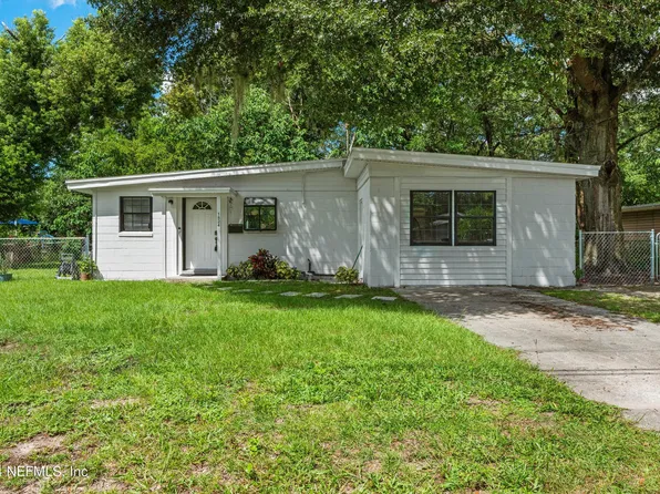 1824 GRIFLET Road, Jacksonville, FL 32211