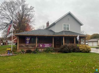 1013 N Blue Mound Ave, Luverne, MN 56156