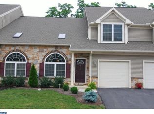 812 Rosemont Ct, Wyomissing, PA 19610