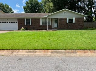 1417 Dovecote Ln, Sherwood, AR 72120