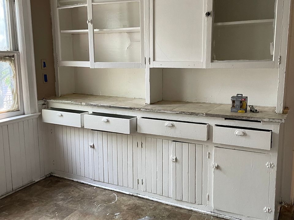 2nd image of 603 E Ferry St APT 2