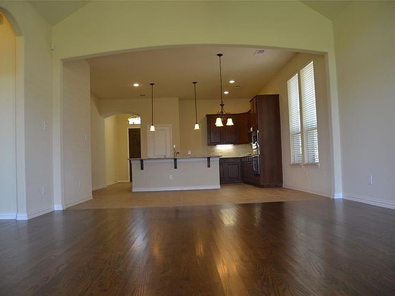 2nd image of 10881 Sexton Dr