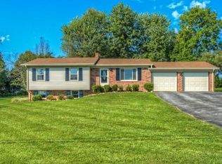 253 Sycamore Dr, Bluff City, TN 37618