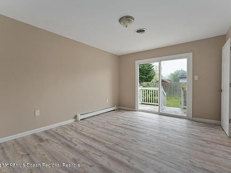 34 Bell St — Photo 22