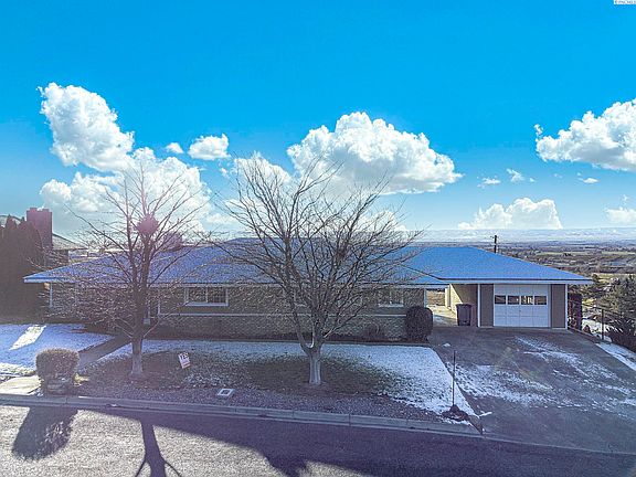 4th image of 813 Skyline Dr