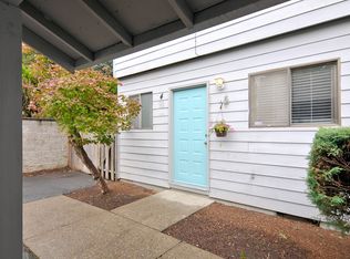 9555 SW Tualatin Rd APT 4, Tualatin, OR 97062