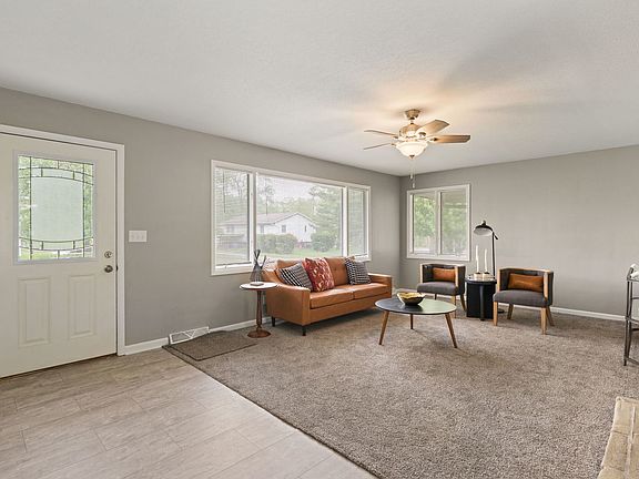 5th image of 1107 Hawthorne Dr