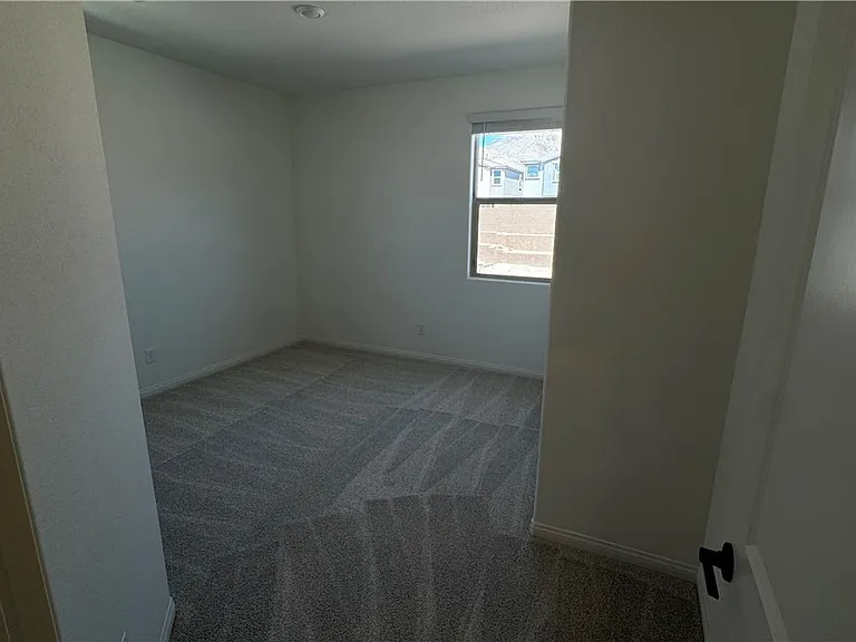 92 Hornbeck Ln — Photo 23