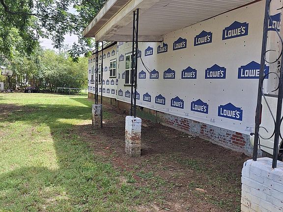 5th image of 687 Parkway Dr