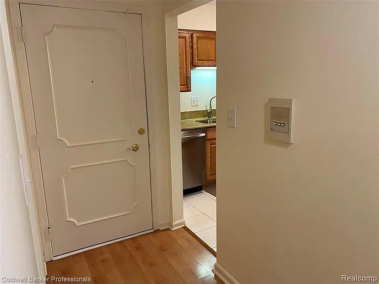 885 N Old Woodward Ave #15 — Photo 15