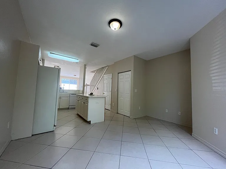 1932 Alamanda Way #655 — Photo 7