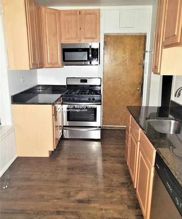 1st image of 3606 W Sunnyside Ave