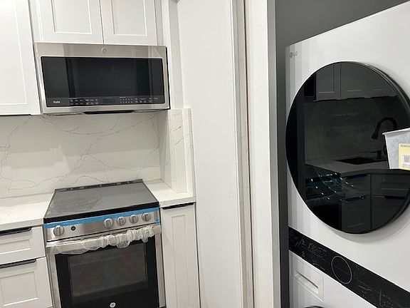 2nd image of 15737 1/4 Sutton St #1