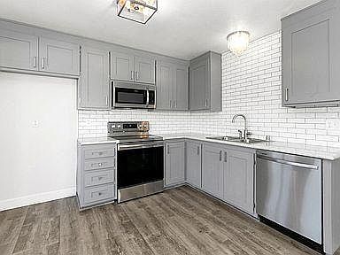 2nd image of 4613 Marbella Ln