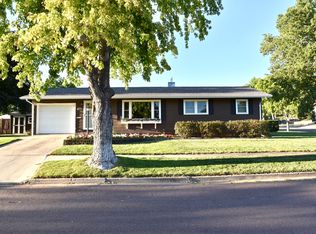 1516 E Summit Ave, Pierre, SD 57501
