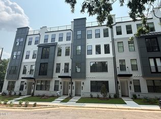 110 Byrum St #302, Cary, NC 27511