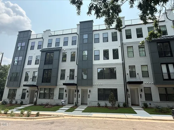 110 Byrum St #302, Cary, NC 27511