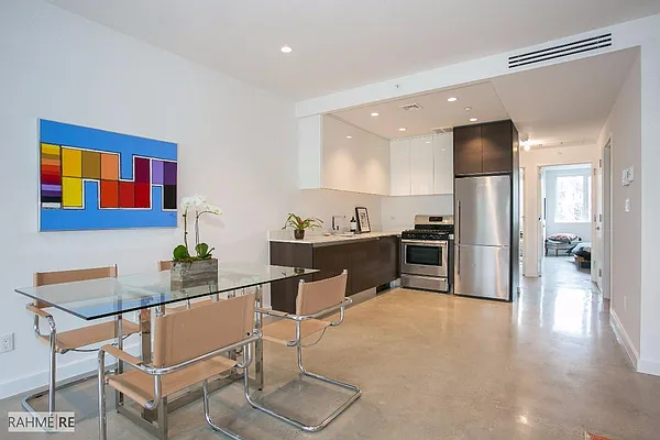 Sold by Rahme Real Estate, LLC | media 14