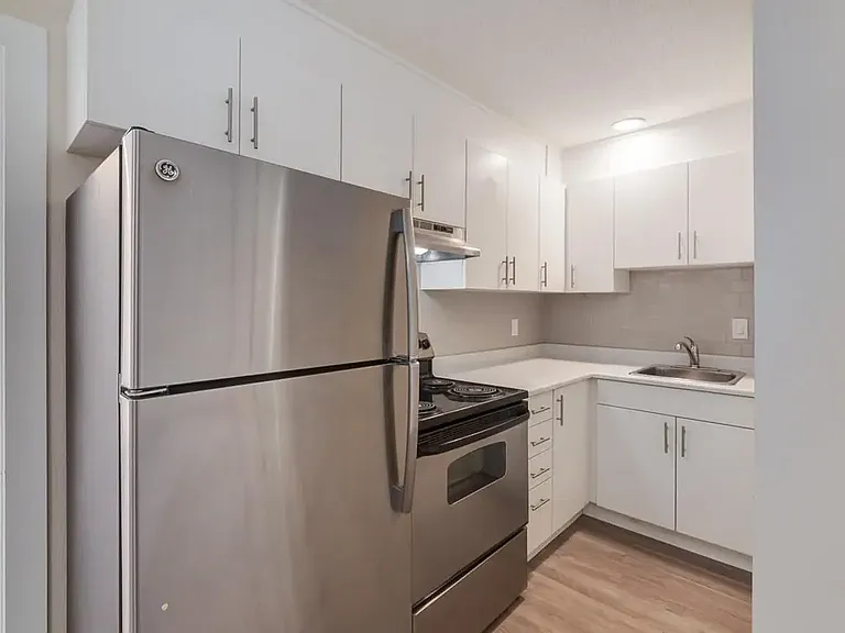 2291 Southview Dr SE #302 — Photo 10