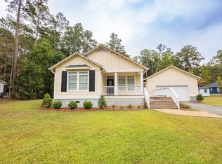 304 Knotted Pine Ln, Thomasville, GA 31792