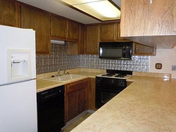 2nd image of 1723 Boswell Dr