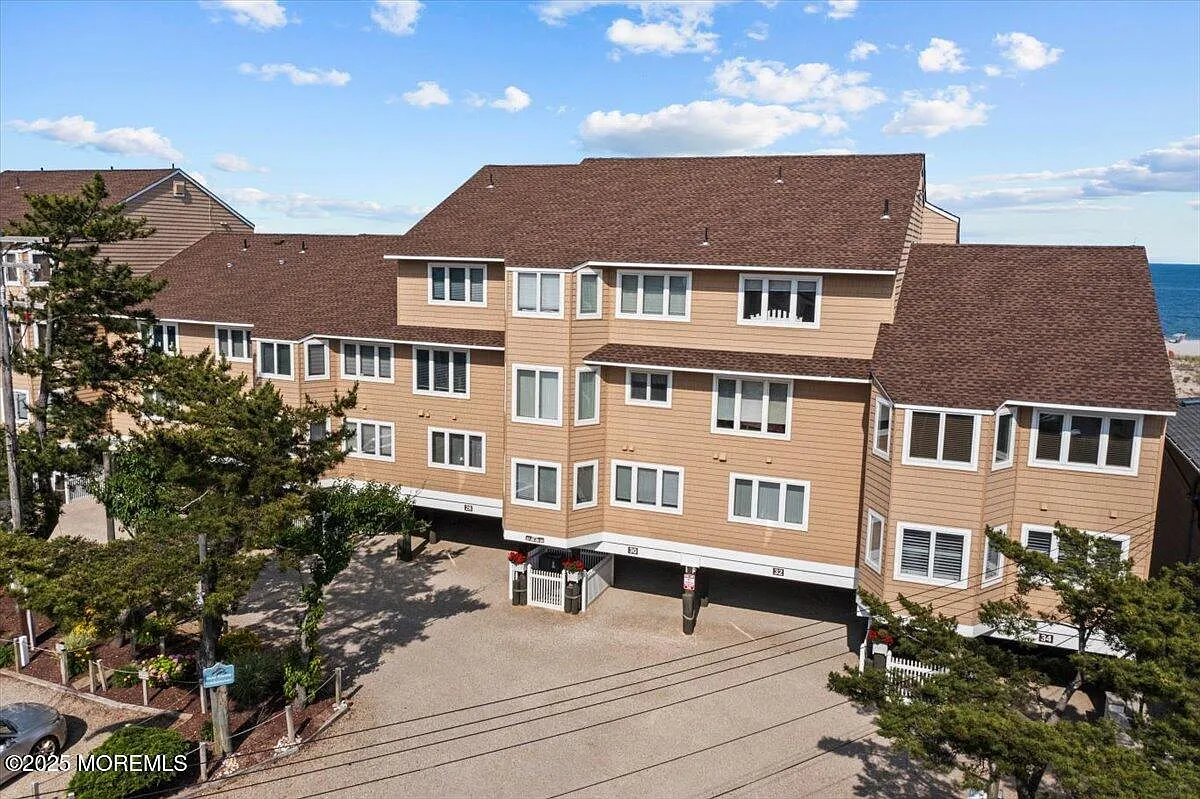 Building Photo - 30 Dune Ter