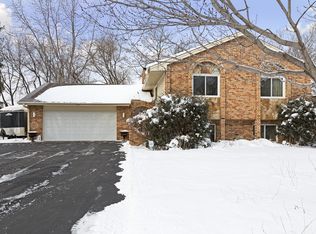 5135 Goldenrod Ln N, Plymouth, MN 55442