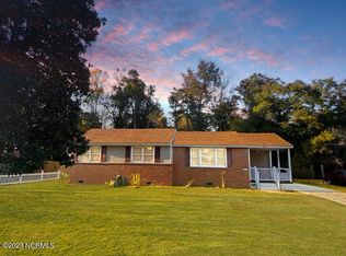 819 Barn St, Jacksonville, NC 28540