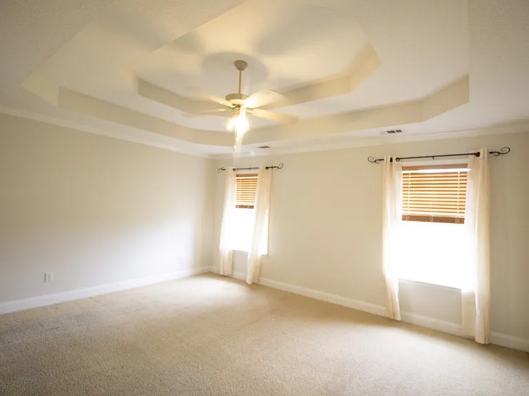 1008 Houndsbark Ct — Photo 10