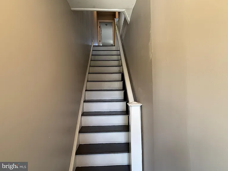 567 Van Kirk St #2 — Photo 11