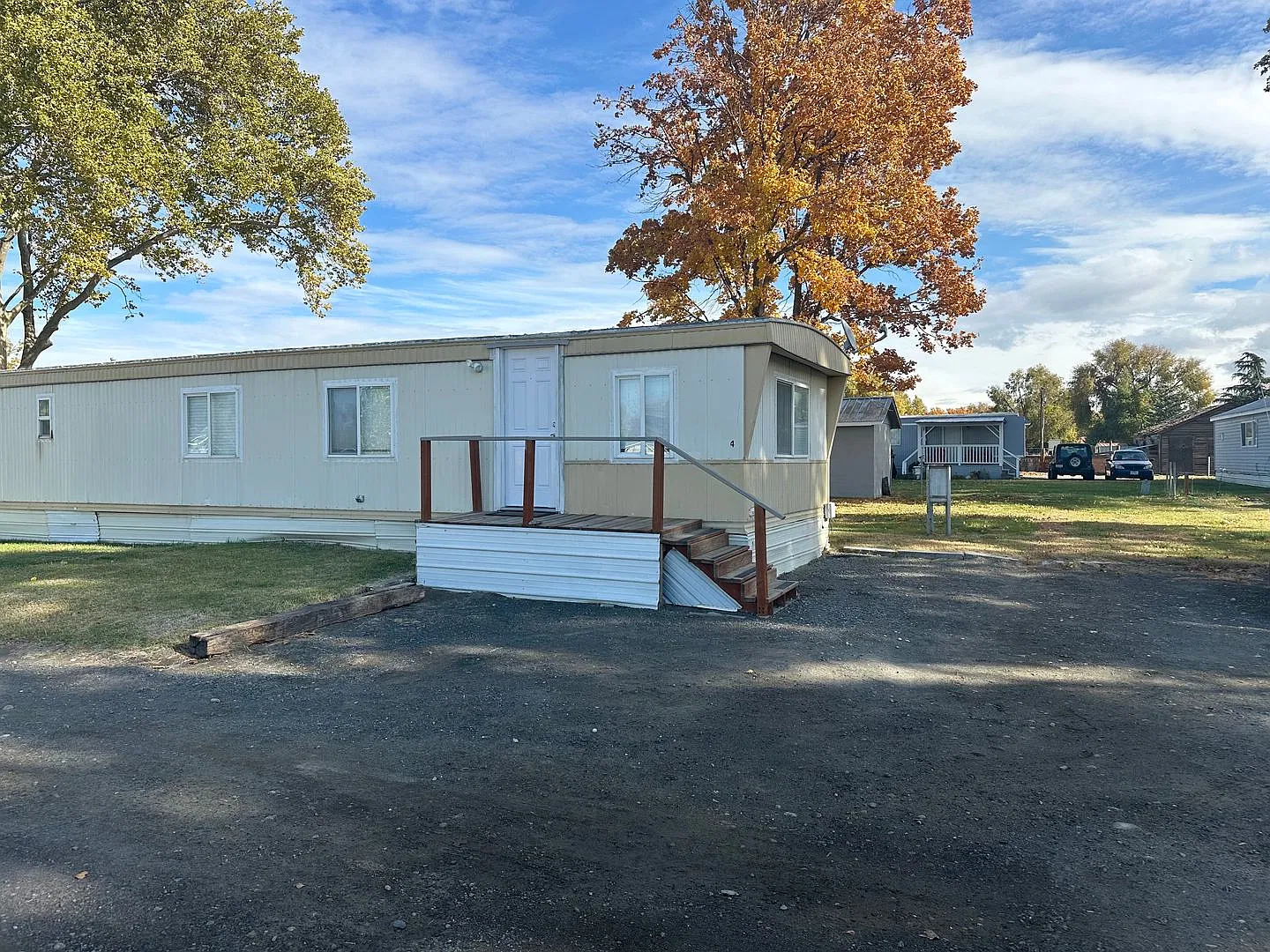 Trinity Park And Storage Residence's* — Photo 3