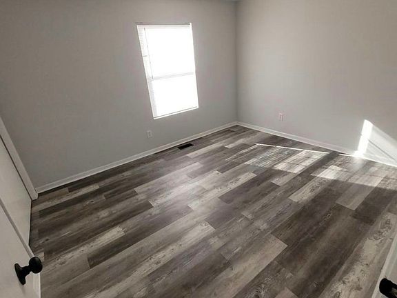 2nd image of 2323 W Osterhout Ave #3