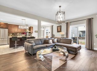 13 Mabern St, Barrie, ON L9J 0J1