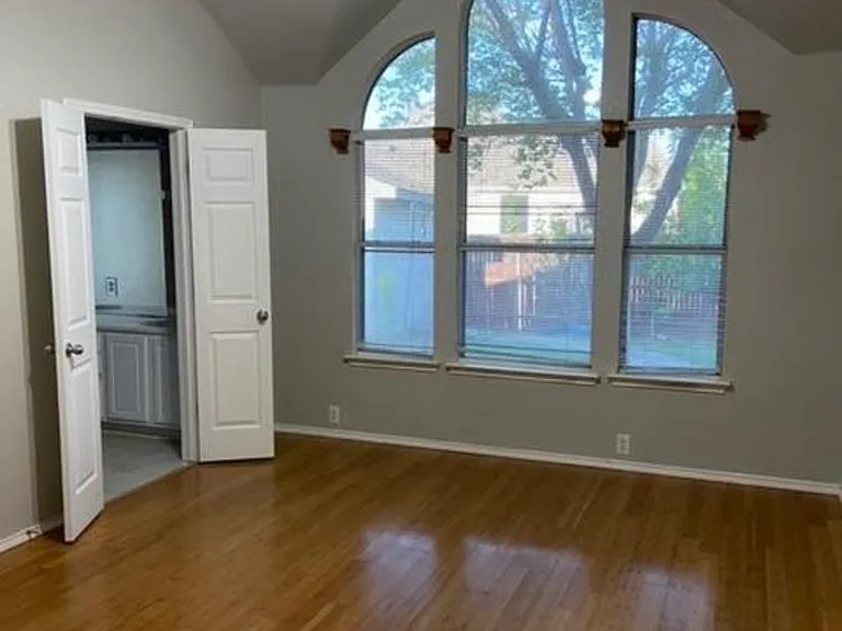 1748 Sunset Ridge Dr — Photo 12