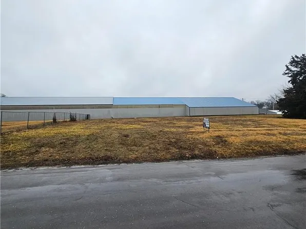 N 24th St, Lexington, MO 64067