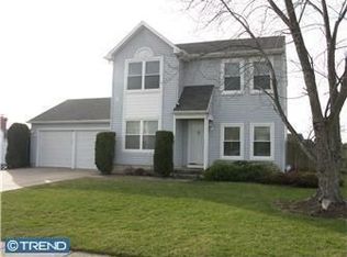 4 Mercer Ln, Sicklerville, NJ 08081