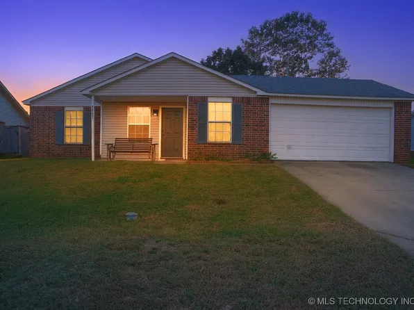 1907 N Chambers Ave, Claremore, OK 74017