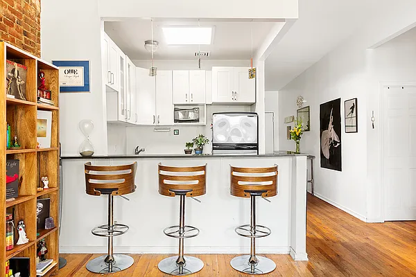 Sold by Compass | media 2