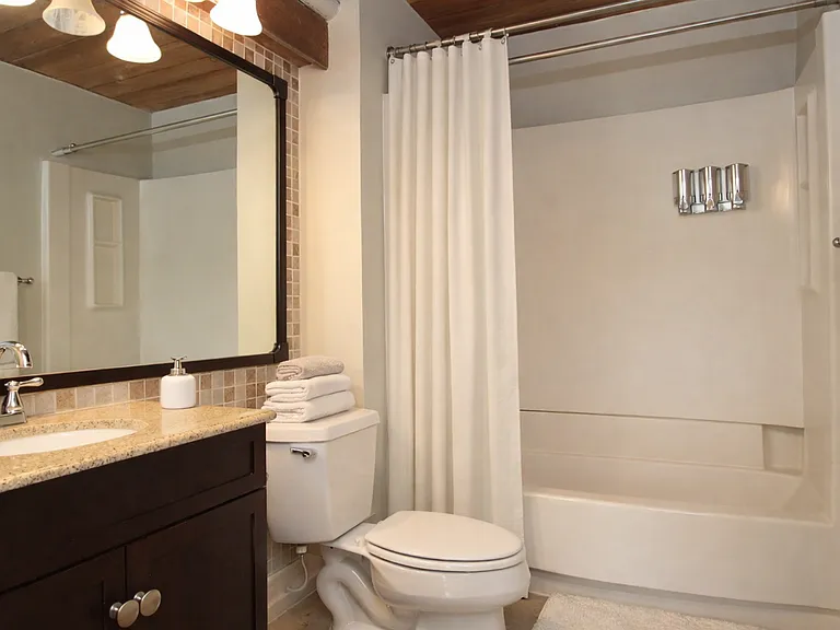 68 Thermos Ave #207 — Photo 8