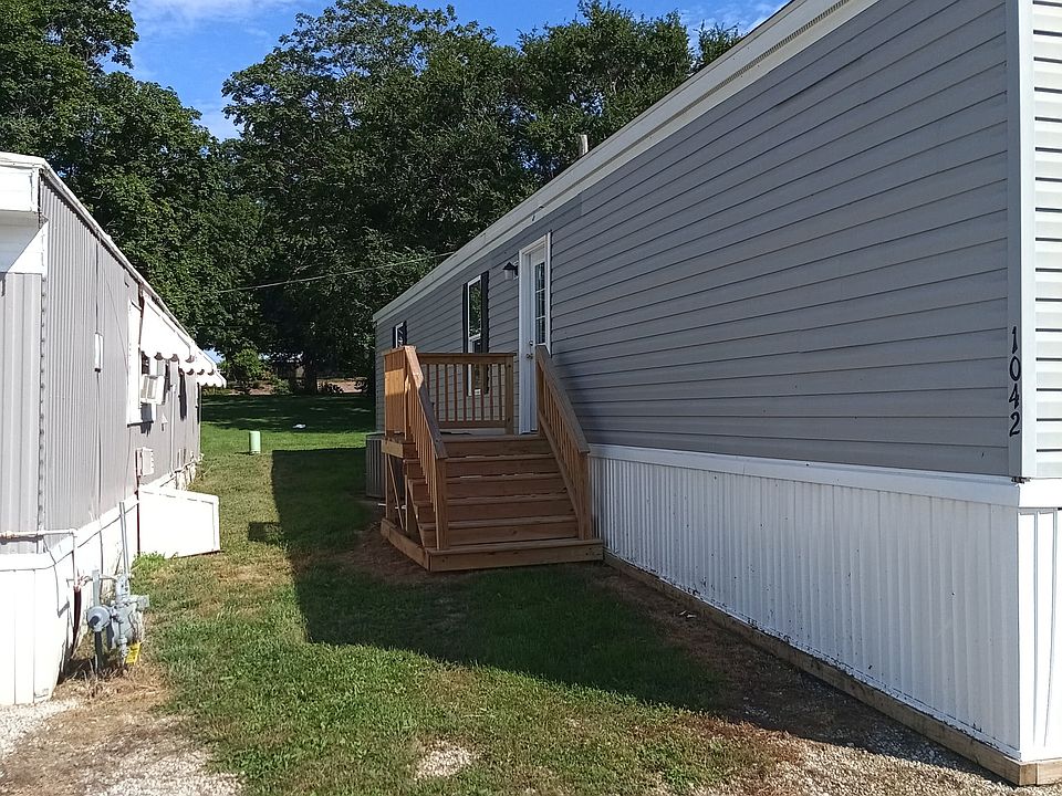 1st image of 300 N Walnut St #8