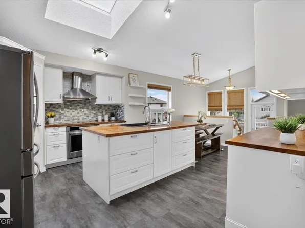 31 Haney Lndg, Spruce Grove, AB T7X 0A2